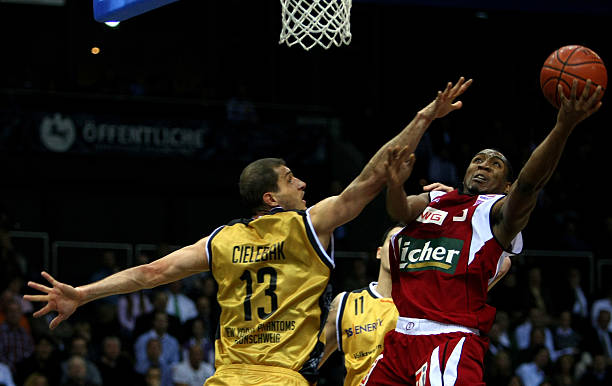 中场球员贝 中场球员贝